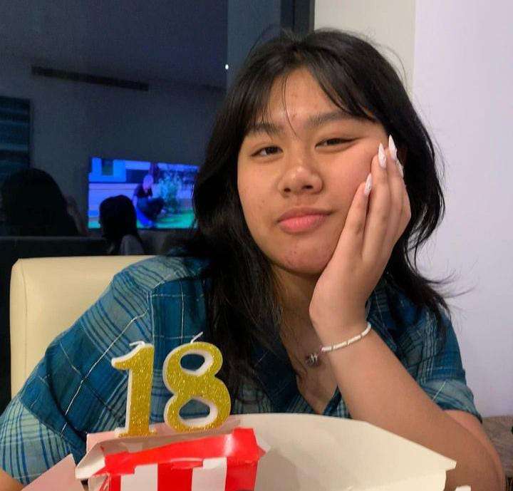 Potret Amel Putri Ussy Sulistiawaty