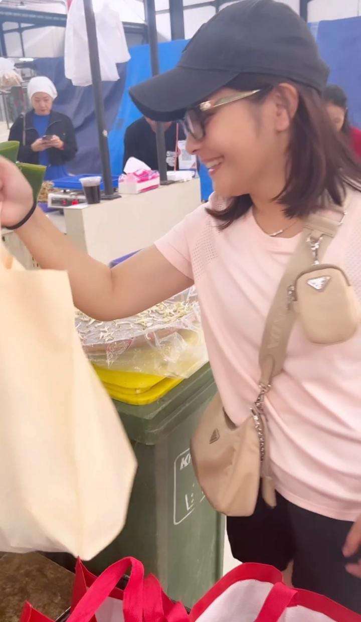 Potret Prilly Latuconsina