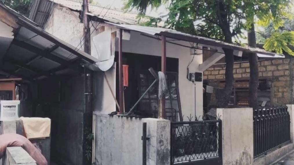 Rumah mungil di gang sempit tapi desain interiornya bikin melongo