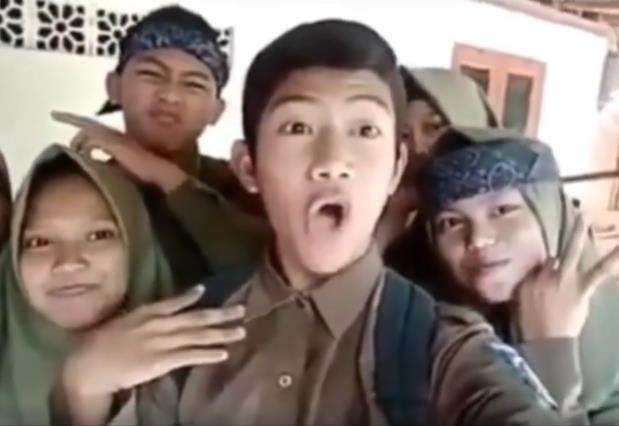 Foto selfie ternyata video.