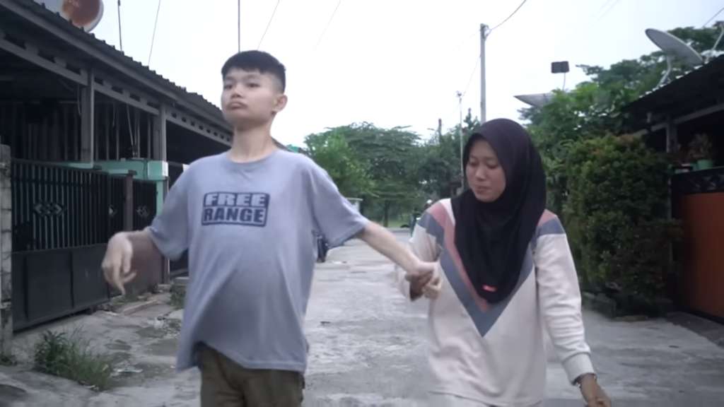 Kisah TKW Ajak Anak Majikan yang Disabilitas Pulang Ke Indonesia, Rela Merawatnya Meski Sudah Tak Bekerja
