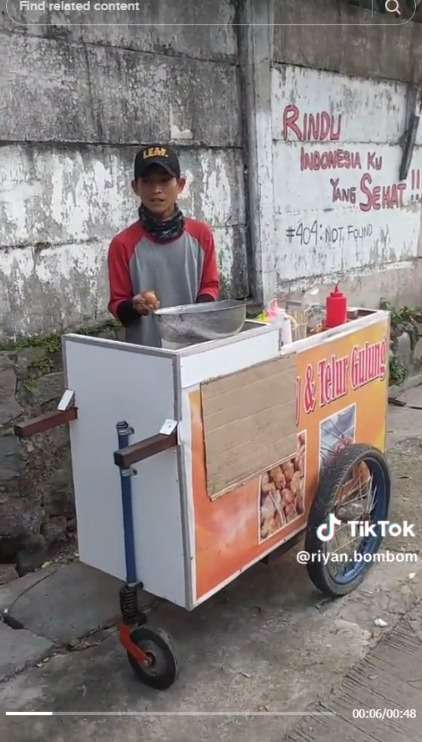 Viral Penjual Telur Gulung Gagal saat Masak, Disebut Warganet Seorang Intel
