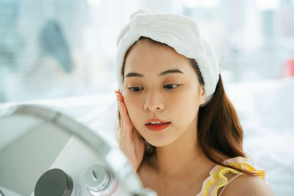 5 Kandungan Skincare Pengganti Retinol yang Lebih Ramah untuk Kulit Sensitif