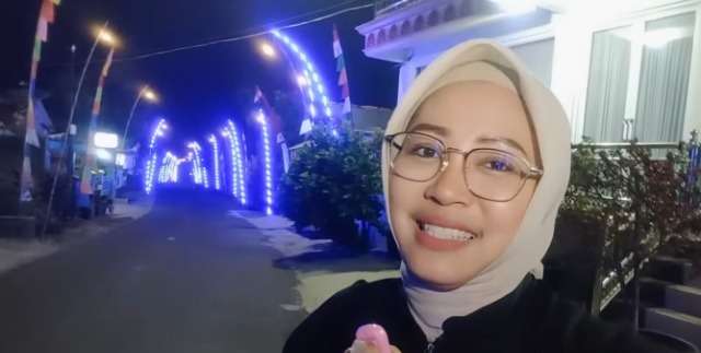 Potret Ibu Kades Cantik, Berhasil Curi Perhatian dan Bikin Betah Warganya
