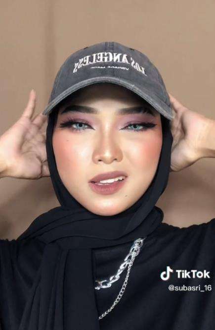 Transformasi wajah sawo matang jadi cantik glowing.