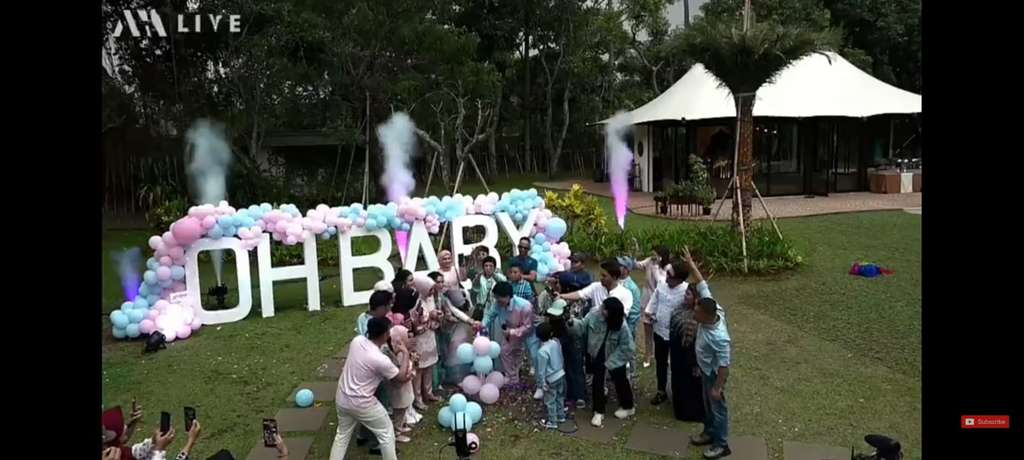 Potret Keseruan Gender Reveal Anak Kedua Atta dan Aurel