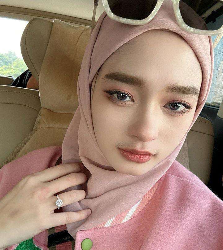 Potret Inara Rusli