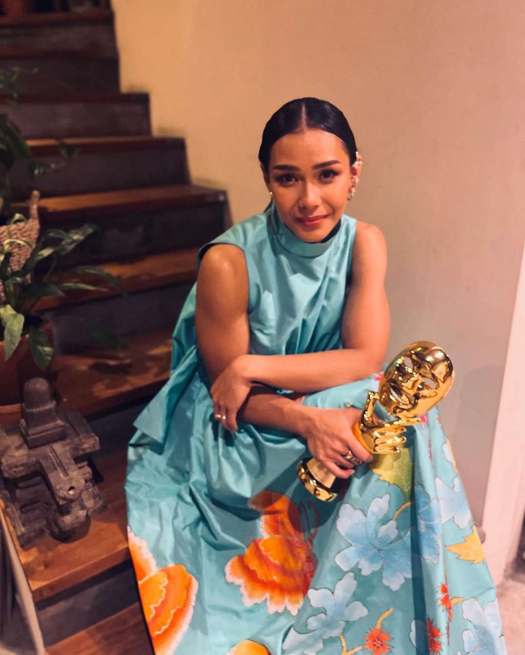 Potret Adinia Wirasti