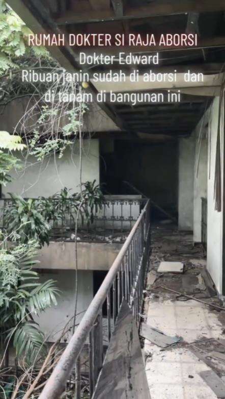 Suasana angker rumah dokter Edward Armando Si Raja Aborsi 2000 Bayi.