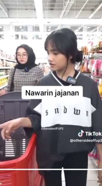 Intip Perlakuan Fuji ke Manager dan Asistennya, Ajak Belanja dan Kasih Kado Mahal
