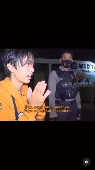 Viral Pria Mabuk di Jalan Sampai Diperiksa Polisi, Ternyata Baru Saja Putus Cinta dan Diselingkuhi