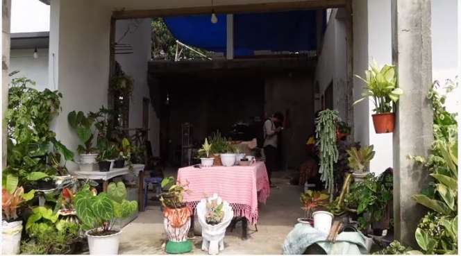 Potret Rumah Orangtua Indah Permatasari