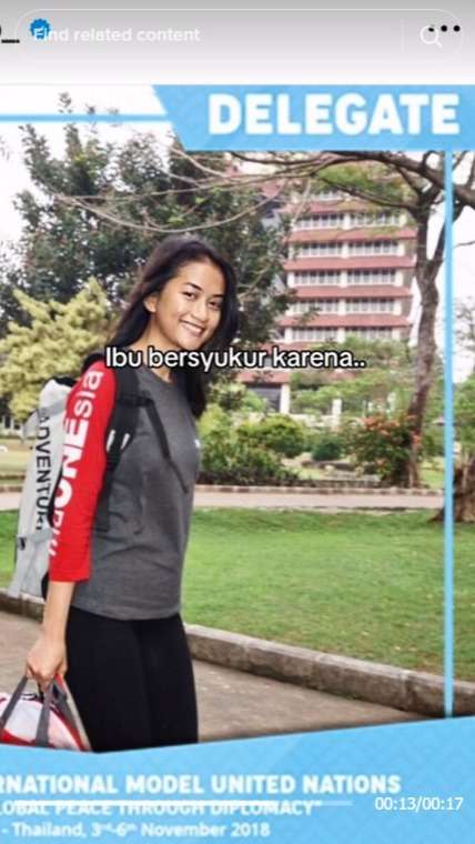 Viral Wanita Berdaster Menunggu Anak Main Odong-Odong, Ternyata Sosok yang Punya Sederet Prestasi Viral Wanita Berdaster Menunggu Anak Main Odong-Odong, Ternyata Sosok yang Punya Sederet Prestasi
