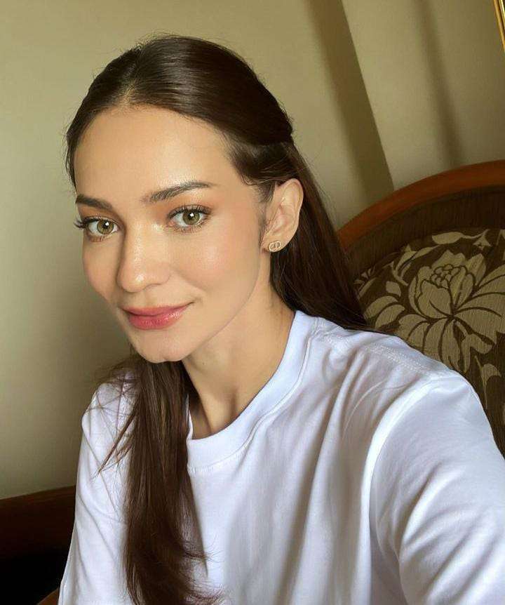 Potret Enzy Storia