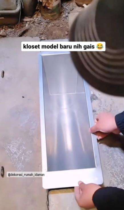 WC jongkok model baru yang unik.