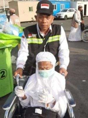 Masya Allah! Nenek Asal Bone Sembuh dari Stroke Ringan Usai 3 Hari Rutin Minum Air Zamzam di Tanah Suci