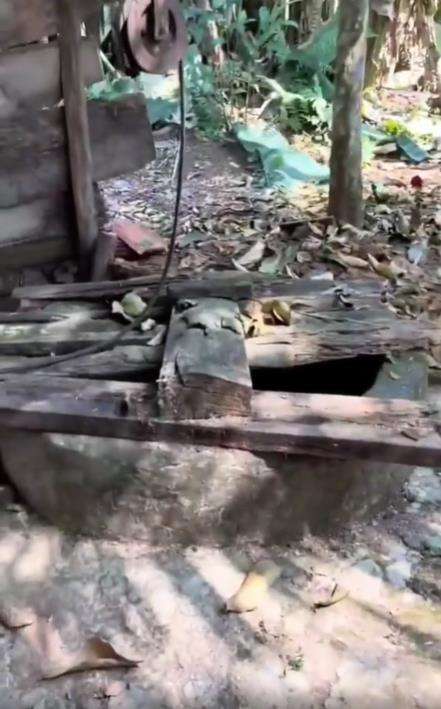 Penampakan rumah tua seharga Rp10 juta.