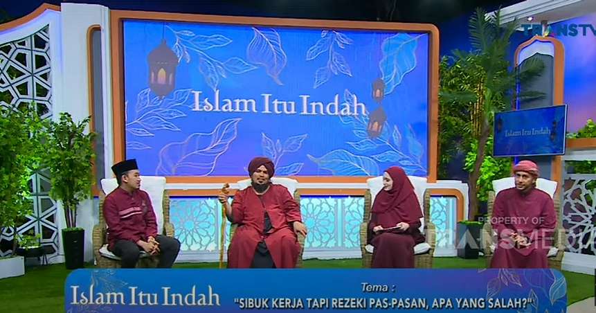 Inara Rusli perdana jadi host