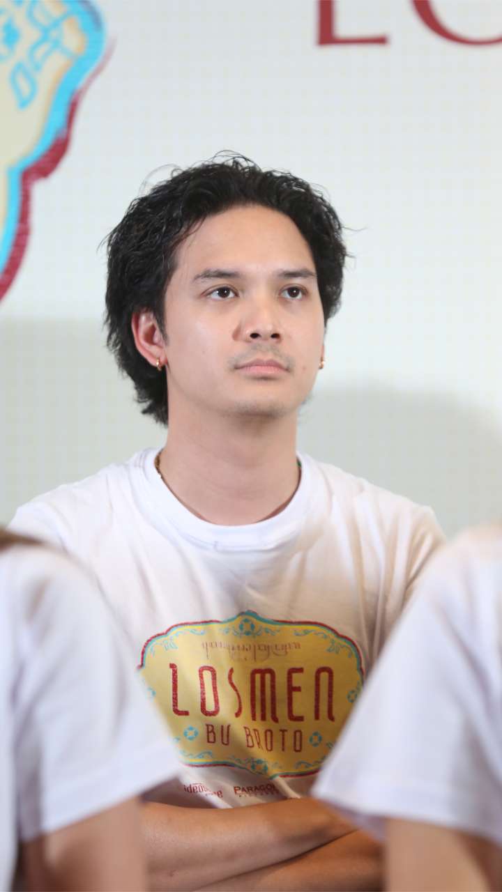 Baskara Mahendra sebagai Tarjo