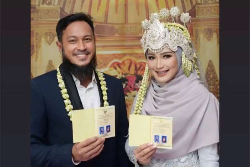 Potret pernikahan Amalia Fujiawati eks Istri siri Bambang Pamungkas