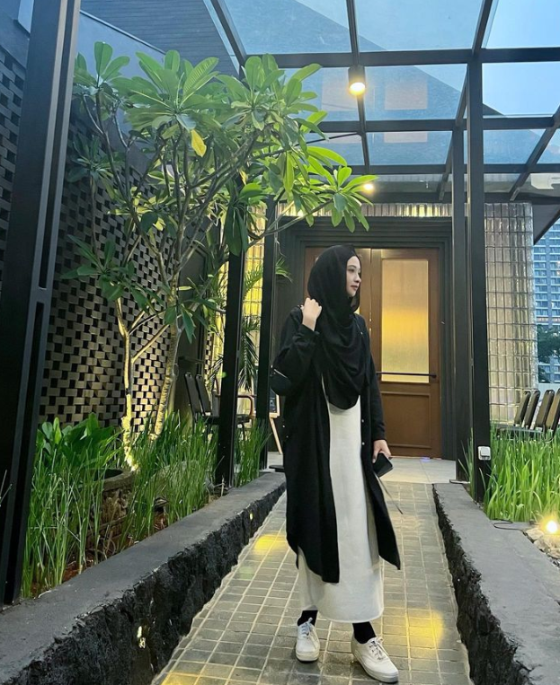 Poppy Bunga/ Instagram @poppybungariphat