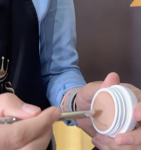 Memakai Concealer