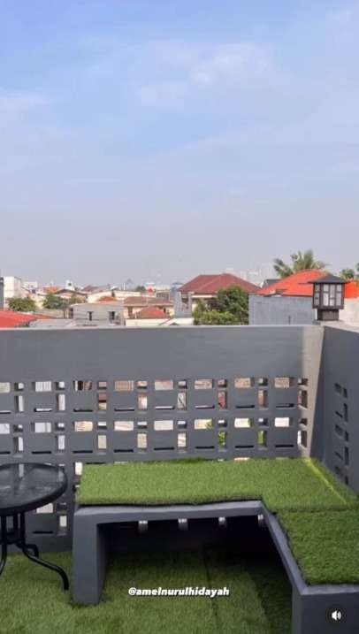 Diragukan Banyak Orang, Wanita ini Bangun Rumah Mungil yang Nyaman Meski di Tanah Seluas 25 Meter