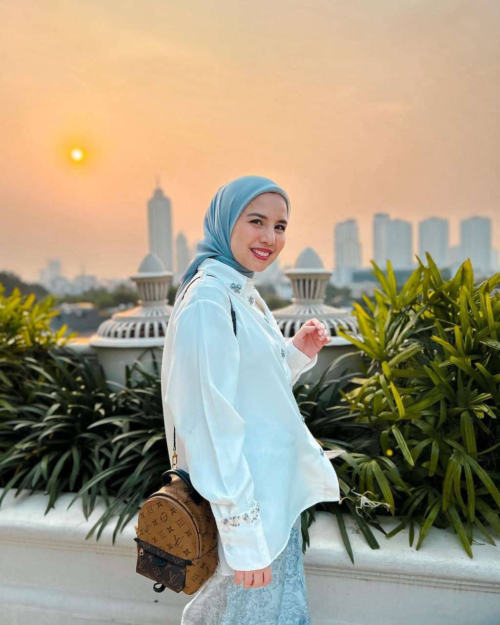 Potret Tya Ariestya Potret Tya Ariestya