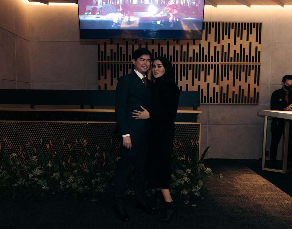 Olla Ramlan dan putranya Sean