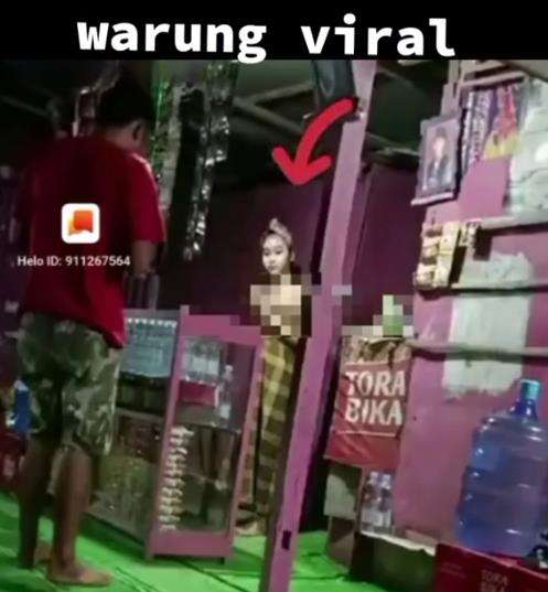 Penjaga warung viral cuma pakai kemben.