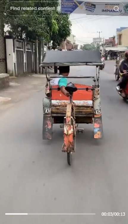 Abangnya Naik di Depan Becak ini Bisa Jalan Sendiri, Punya Auto Pilot?