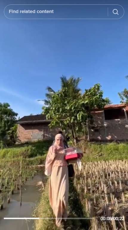Viral Istri Antar Suami Menikah Lagi, Saksikan Ijab Qobulnya di Depan Mata