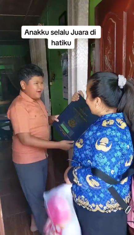 Anak rangking 27 dari 41 siswa, ibu tak marah.