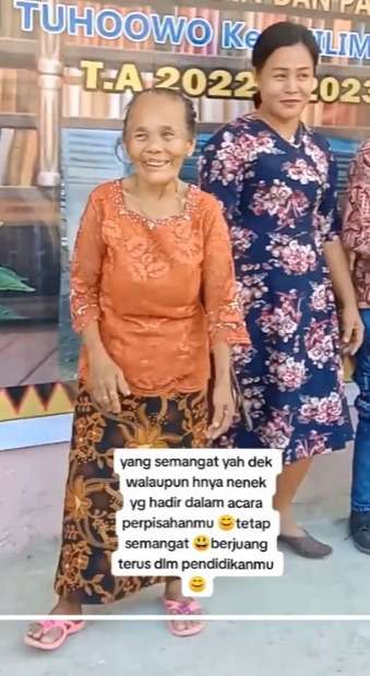 Momen Haru Perpisahan Anak SD, Kedua Orangtua Tak Datang, Langsung Nangis Usai Foto dengan Neneknya