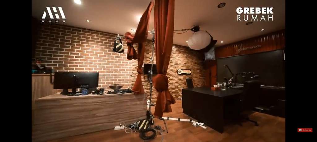 Potret Studio Milik Deddy Corbuzier