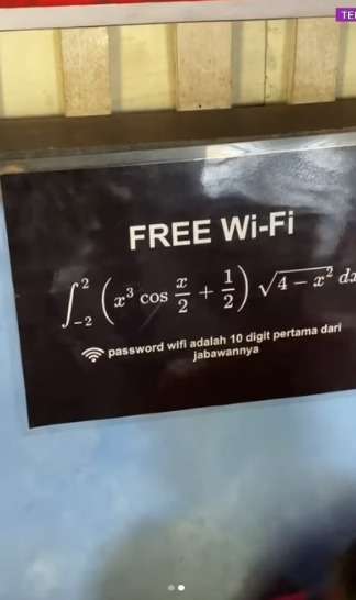 Momen Kocak Pengunjung Mikir Keras Ceri Jawaban Soal Matematika Demi Wifi Gratis di Kafe ini