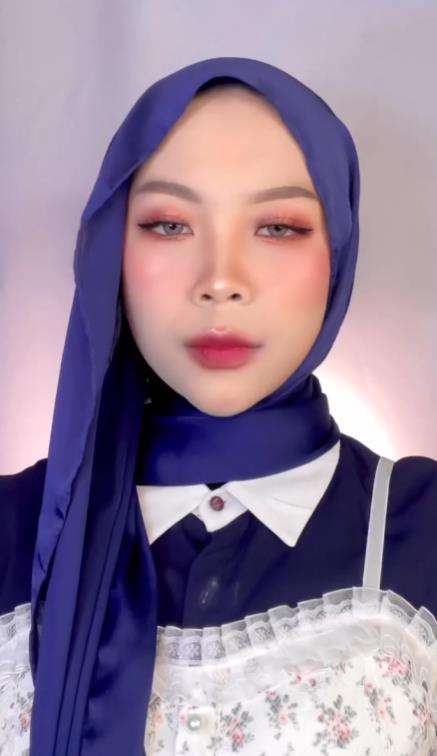 Transformasi makeup dari cupu jadi cantik maksimal.