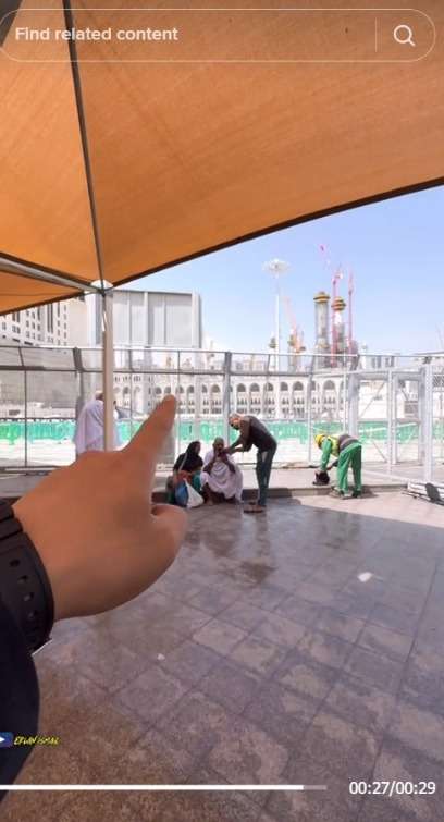 Aksi Jemaah Haji ini Cuci Pakai Air Zam-Zam di Dekat Masjidil Haram, Bikin yang Lihat Geleng-Geleng Kepala