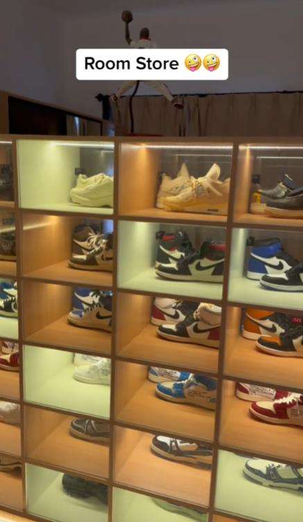 Viral kamar tidur serasa toko sepatu sneakers.