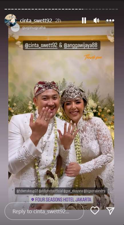 Potret pernikahan Angga Wijaya dan istrinya Anna