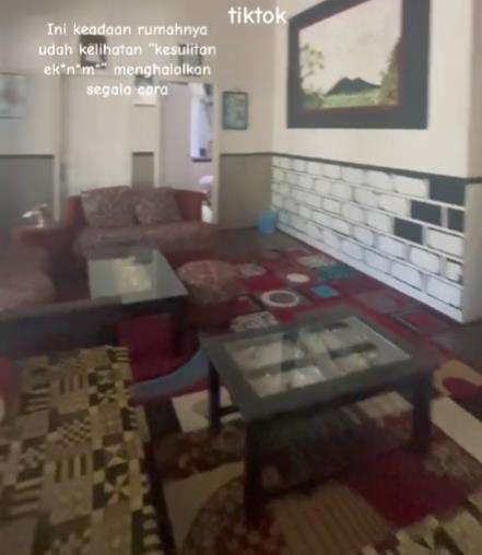 Istri sah gerebek rumah pelakor.
