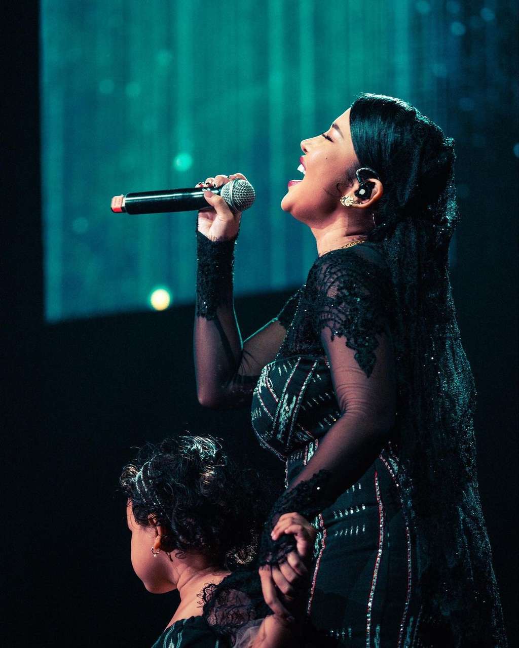 Potret konser Mutia Ayu bertajuk