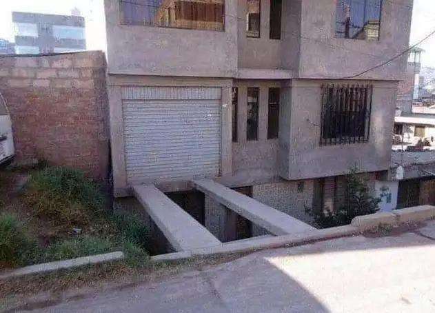 Deretan rumah dengan desain unik dan anti-mainstream.