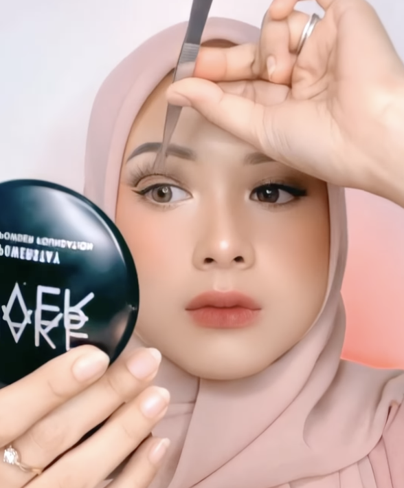 Memasang Bulu Mata Palsu Memasang Bulu Mata Palsu