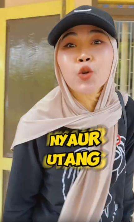 Aksi Bu Dendy yang dulu viral sawer wajah pelakor dengan uang.