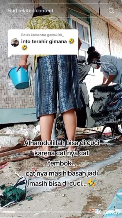 Aksi Jahil Bocil Sulap Motor Tetangga Jadi Warna Putih, Cuma Modal Cat Tembok Nganggur di Depan Rumah