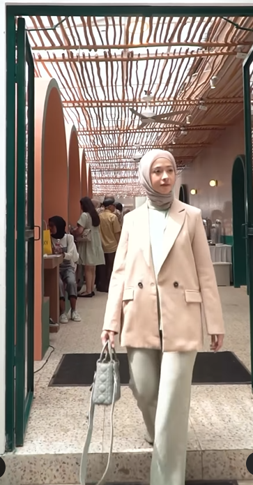 Poppy Bunga/ Instagram @poppybungariphat