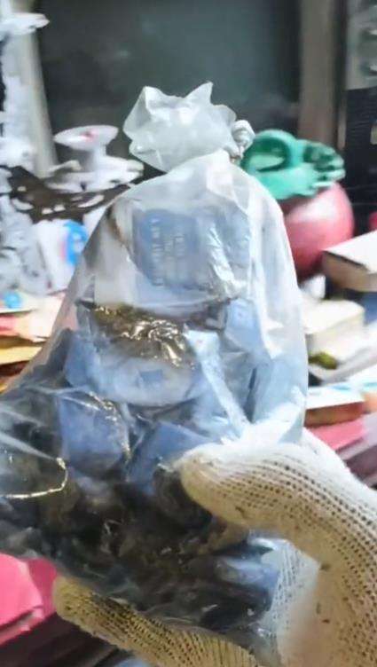 Nostalgia toko kelontong jadul jual blau.