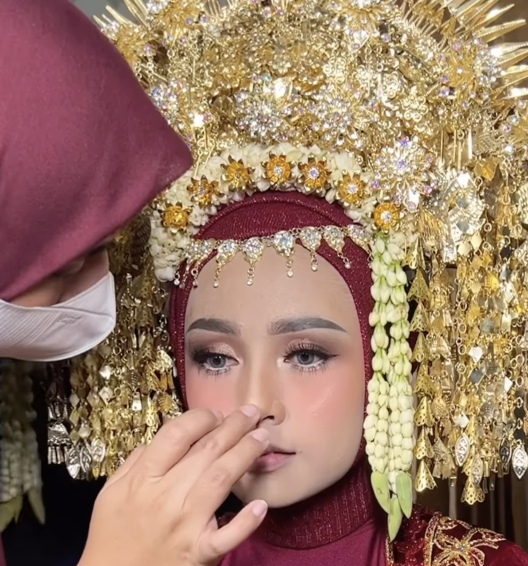 Memakai Highlighter