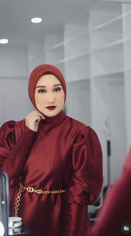 Dian Pelangi/ Instagram @dianpelangi